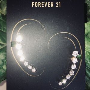 💎Trendy Rhinestone Ear Cuffs